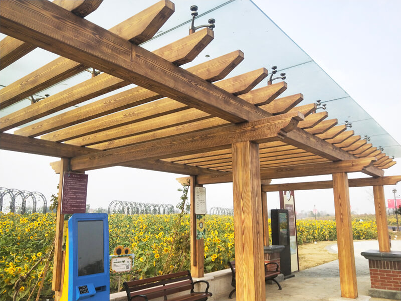 江苏淮安白马湖向日葵的故事景区凉亭木纹漆.jpg